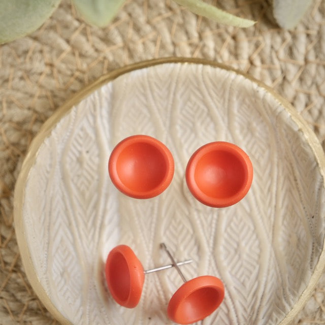 Button Studs in Poppy Red