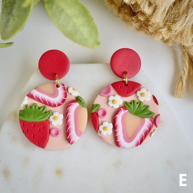 Carden Circle Dangles in Strawberry Slices