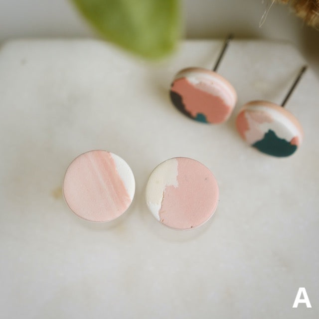 Micro Studs in Peachy Rip and Tear