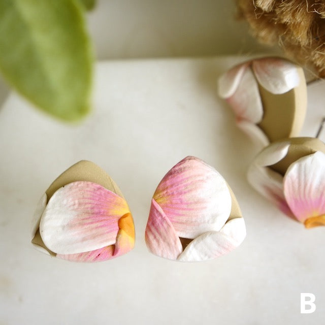 Reuleaux Stud in Tropical Floral in Pink