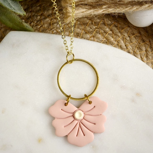 Flower Necklace in Pink