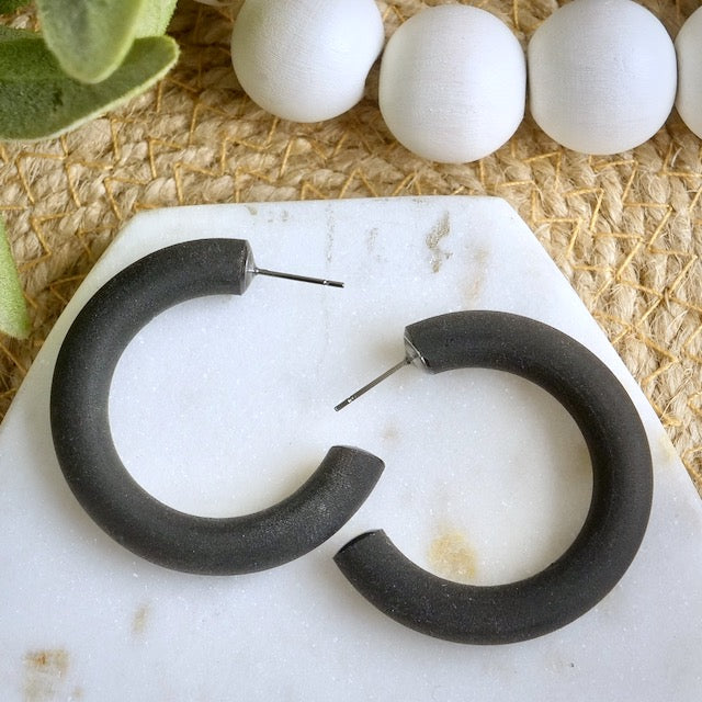 Clay Hoops in Black