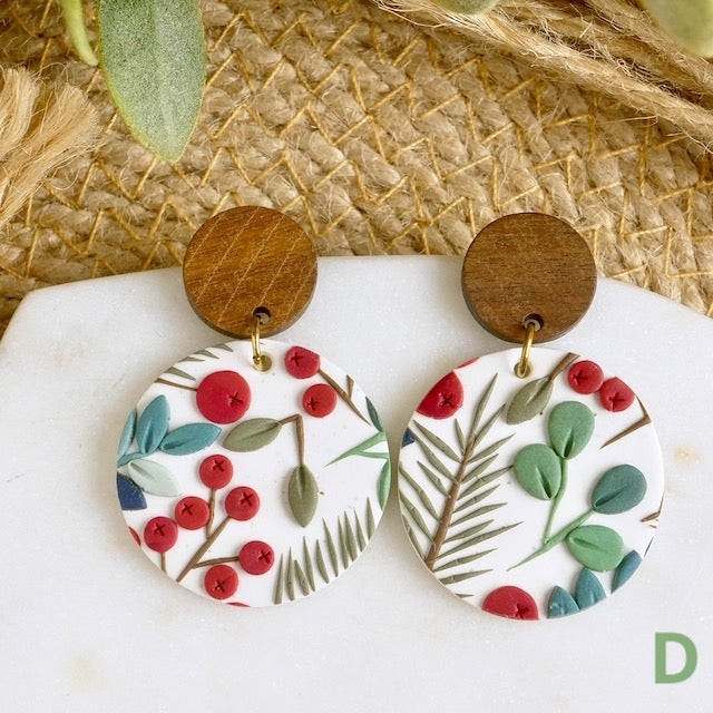 Carden Circles in Winter Berry