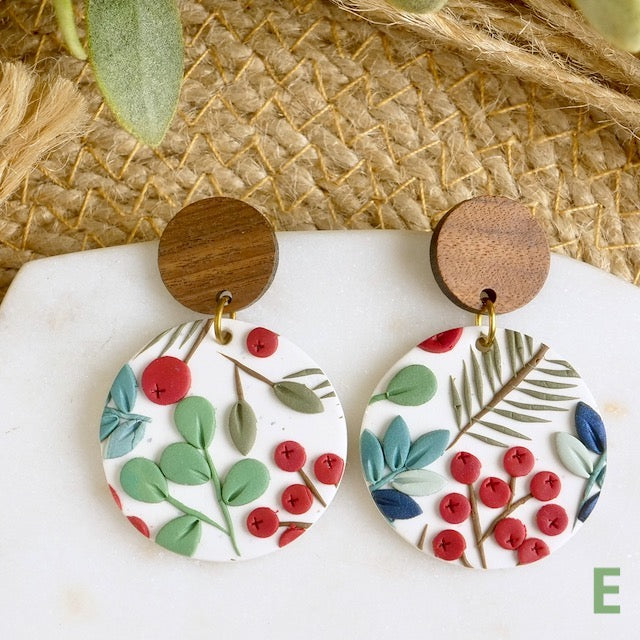 Carden Circles in Winter Berry