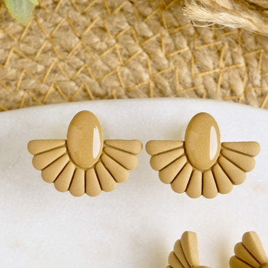 Fan Studs in Latte