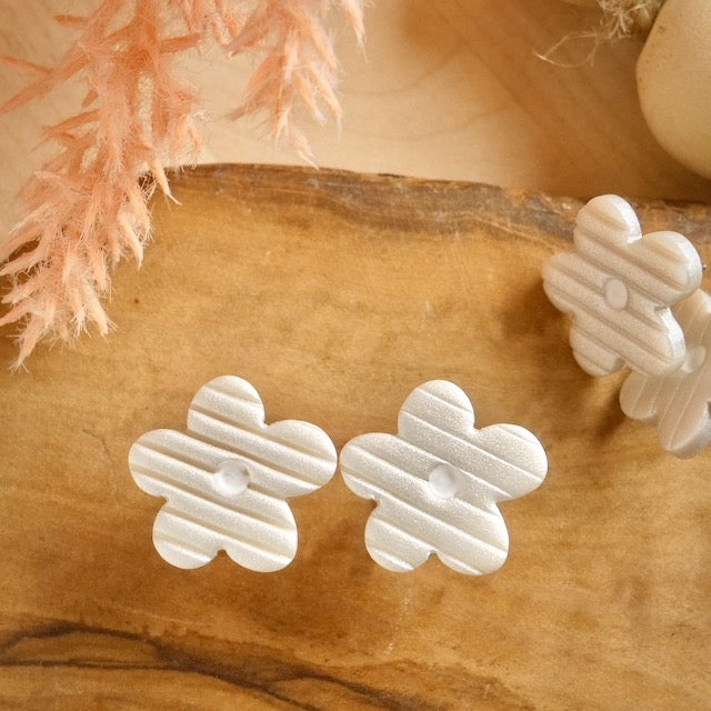 Daisy Studs in White