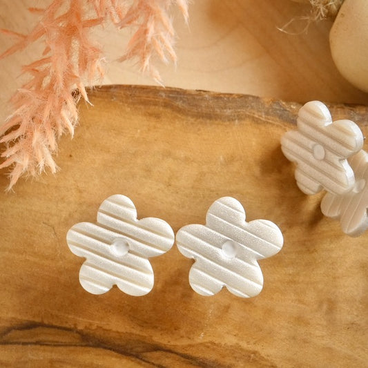 Daisy Studs in White