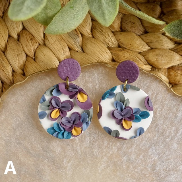 Carden Dangles in Violet Flowers