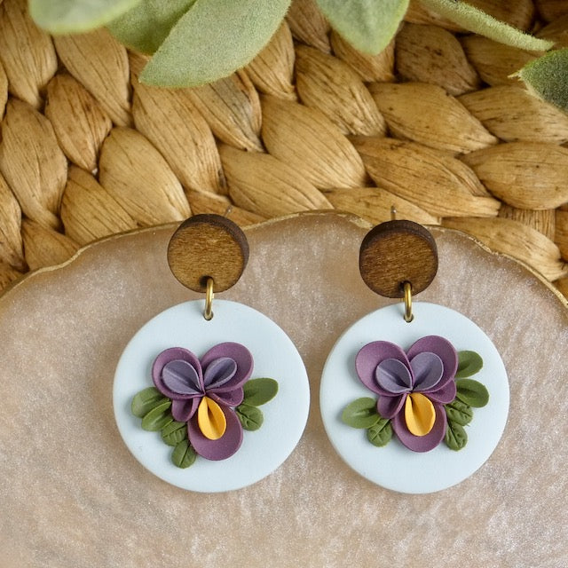 Carden Dangles in Violet Flowers
