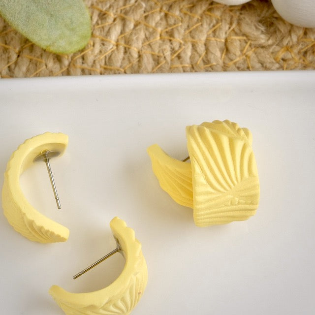 Mini Hoops in Yellow
