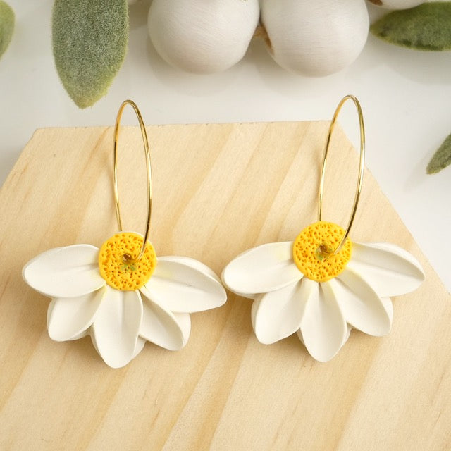 Hoops in White Daisies