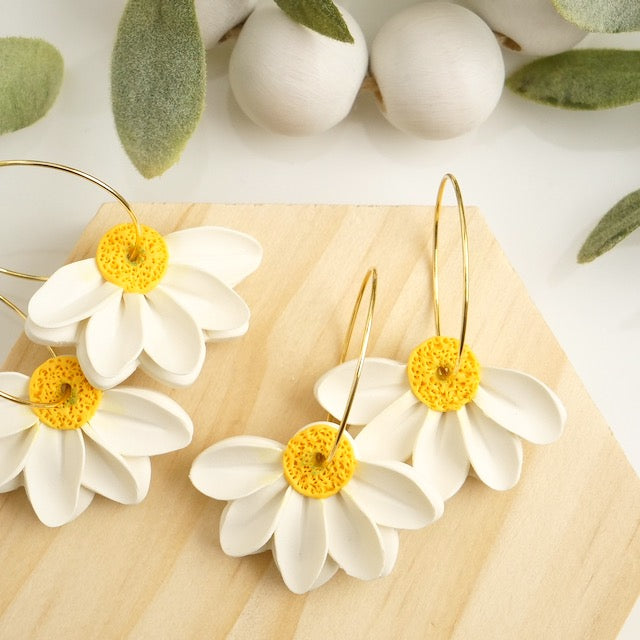 Hoops in White Daisies