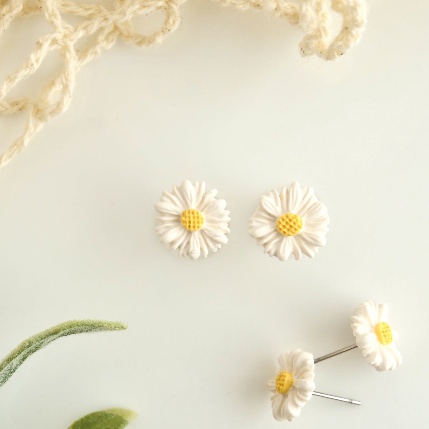 Daisy Studs in White