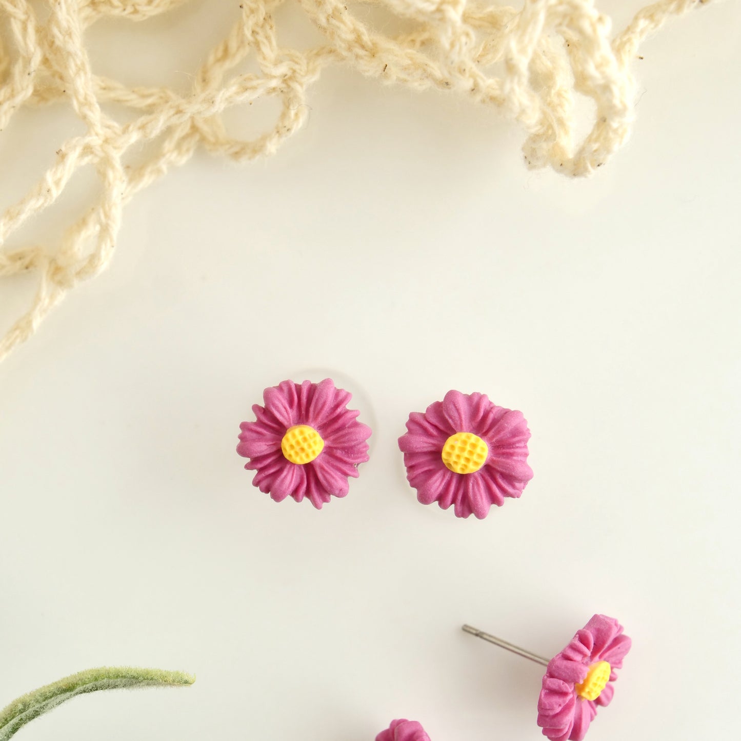Daisy Studs in Fuchsia