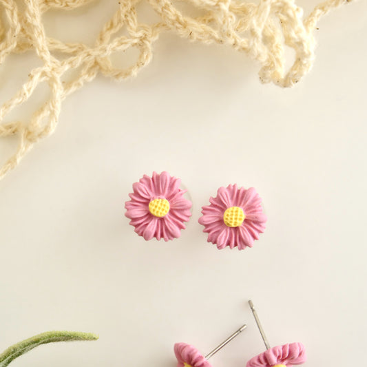 Daisy Studs in Pink