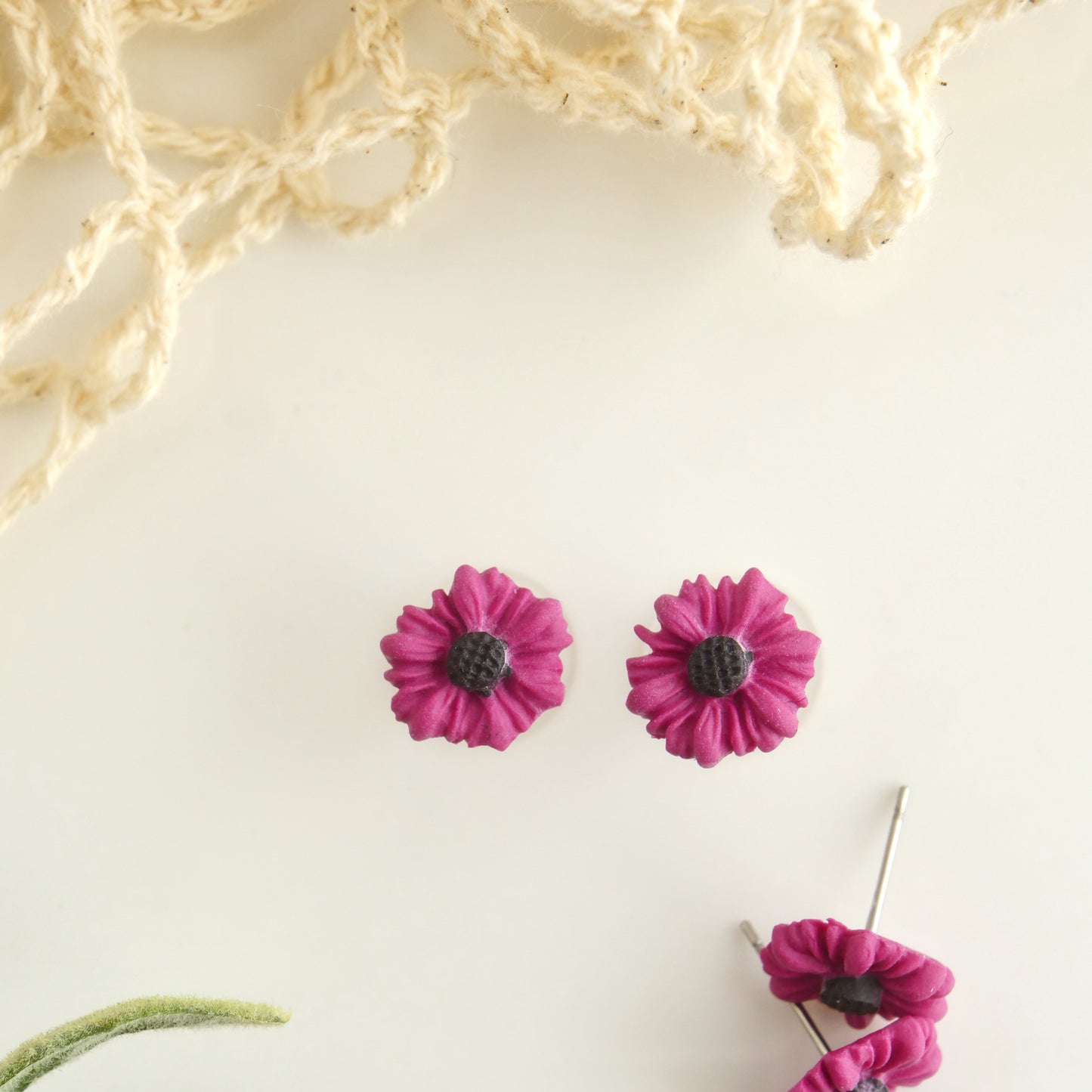 Daisy Studs in Dark Fuchsia