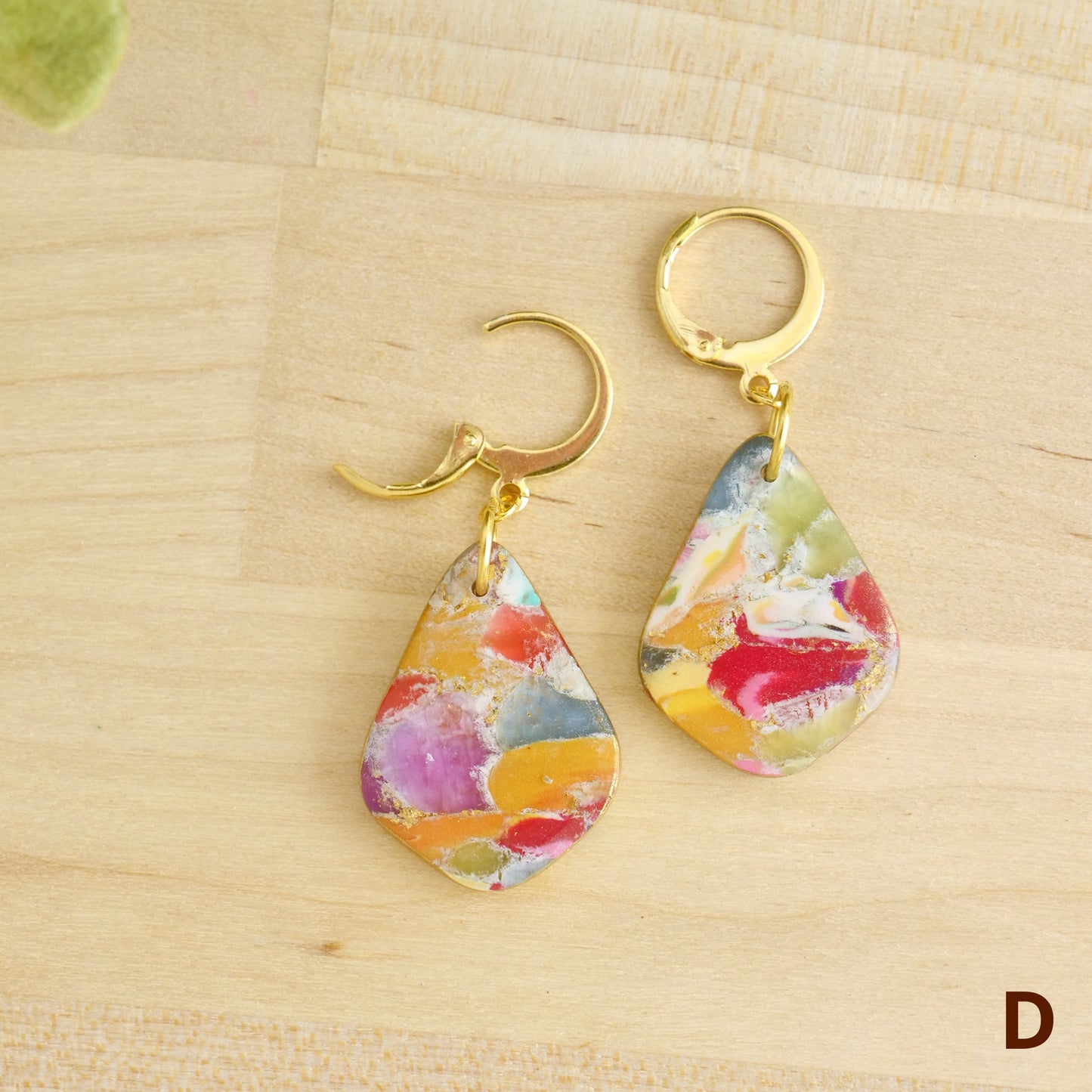 Bailey Dangles in Marbled Jewel