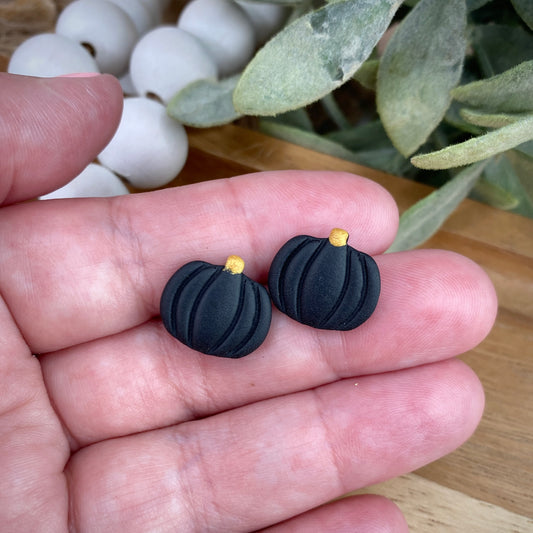 Pumpkin Studs in Black