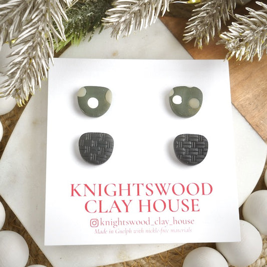 Stud 2 Pack with Forest Light and Black Ratan Studs