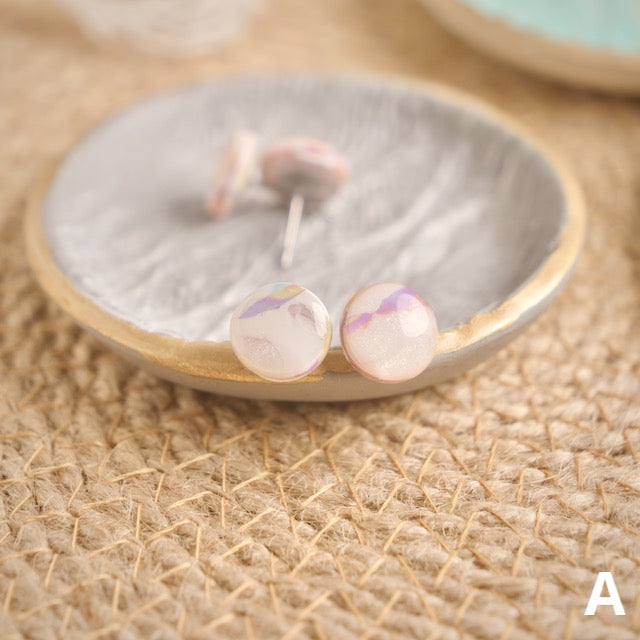 Micro Studs in Iridescent Marble