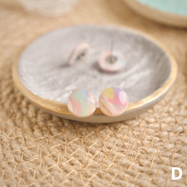 Micro Studs in Iridescent Marble