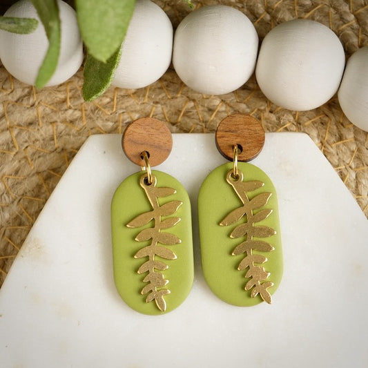 Preston Dangles in Green