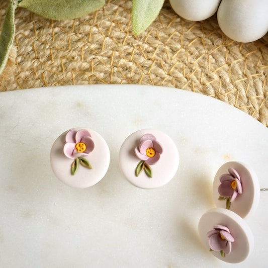 Floral Studs in Light Mauve