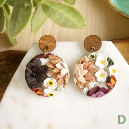 Carden Dangles in Garden Floral