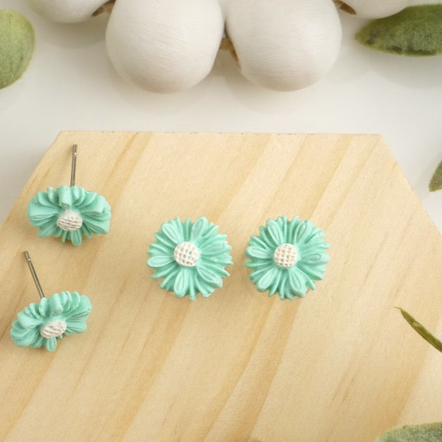 Small Daisy Studs in Turquoise