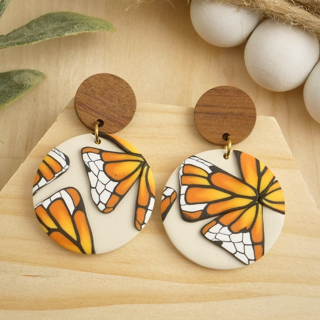 Carden Circle Dangles in Butterflies Neutral