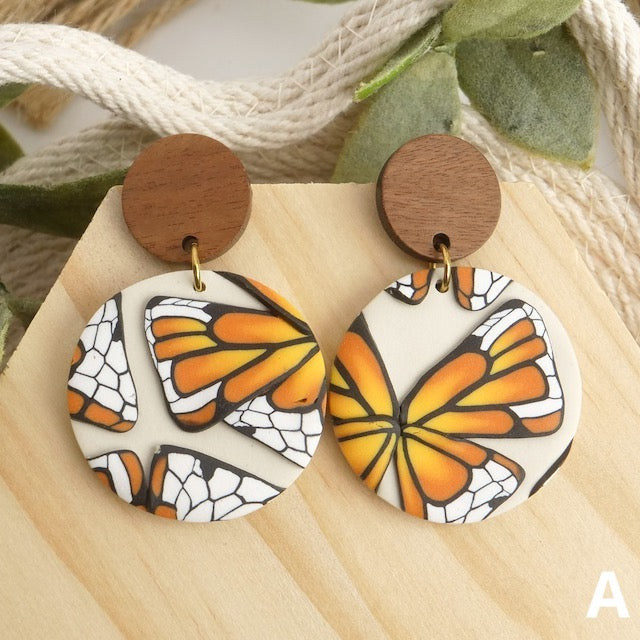 Carden Circle Dangles in Butterflies Neutral