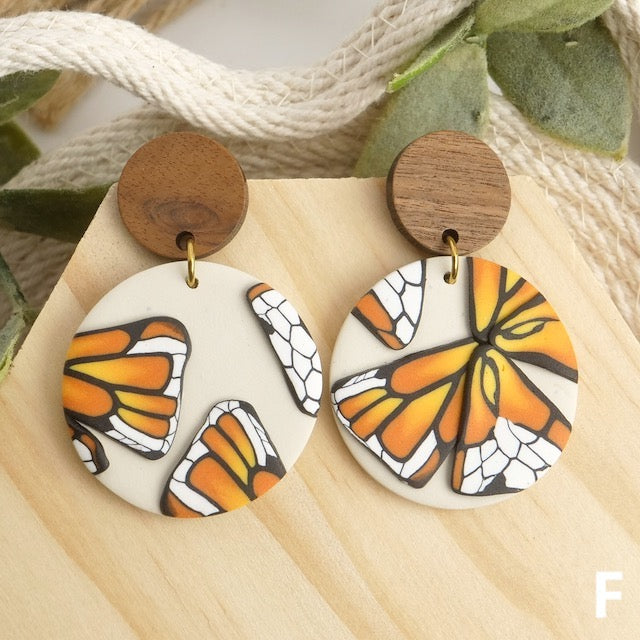 Carden Circle Dangles in Butterflies Neutral