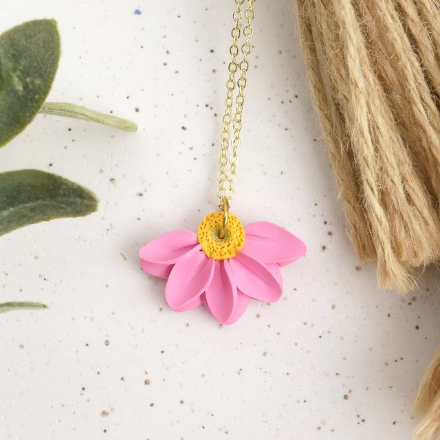 Pendant in Pink Daisy