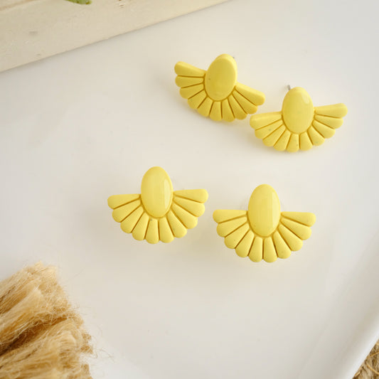 Fan Studs in Banana Granite