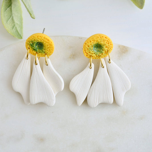 Flower Dangles in Yellow & White