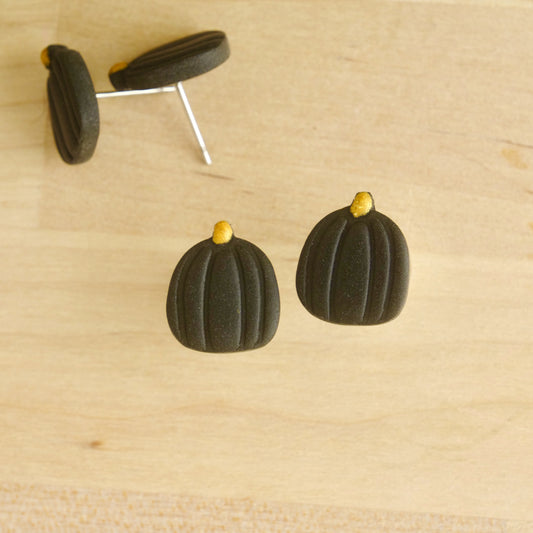 Pumpkin Studs in Black