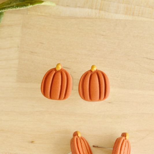 Pumpkin Studs in Cinnamon