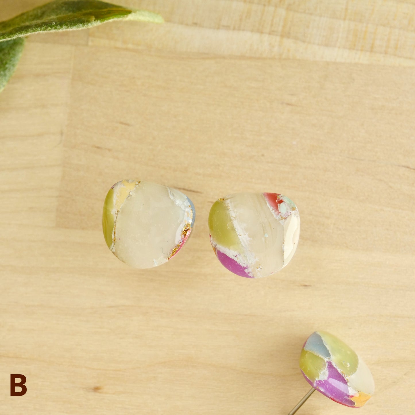 Stone Studs in Marbled Jewel