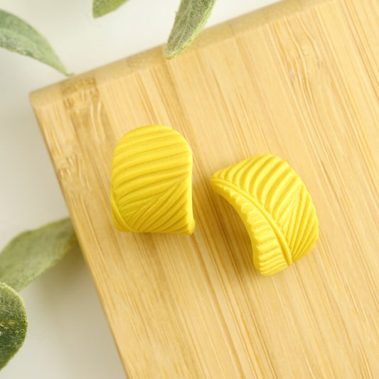 Wrap Studs in Ochre