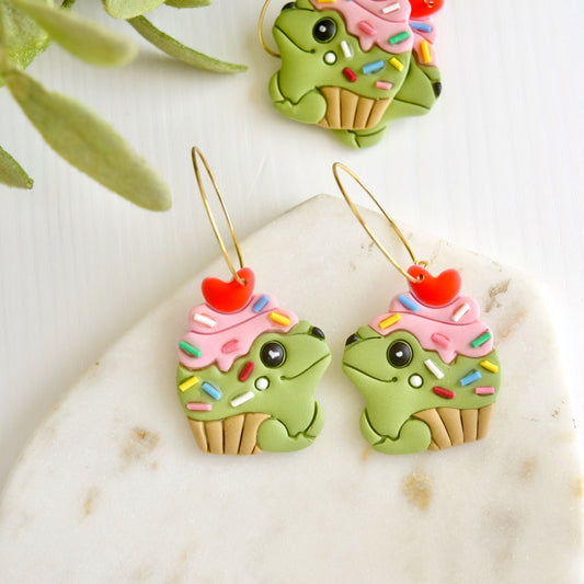 Cupcake Frog Hoops