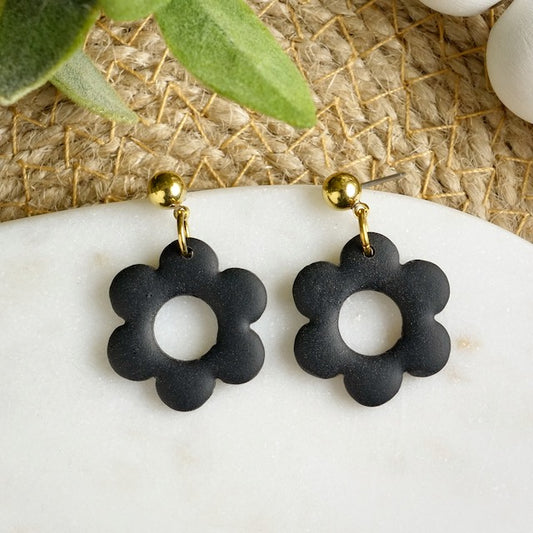 Daisy Dangles in Black