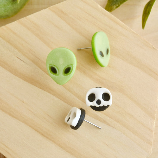 Stud Pack with Alien Head and Skull