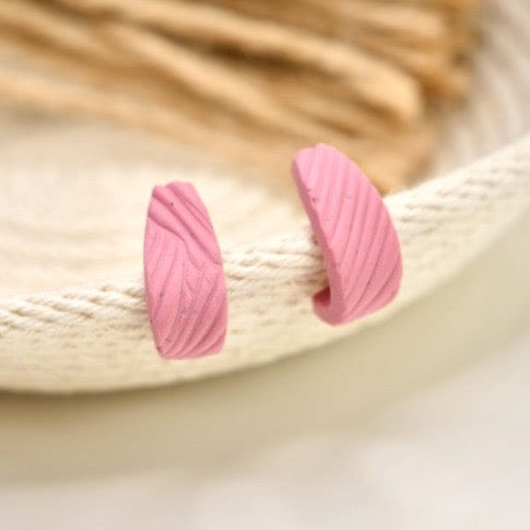 Dainty Wraps in Pink Granite